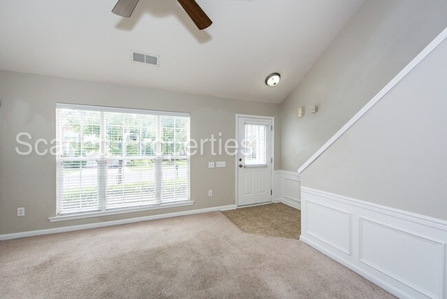 Building Photo - Beautiful 3BD/2.5BA Home in Arbor Hills