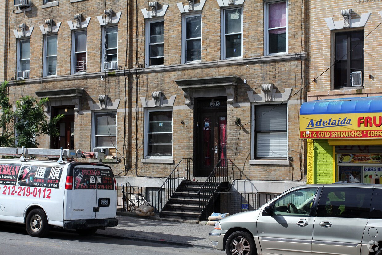 Building Photo - 236 Irving Ave