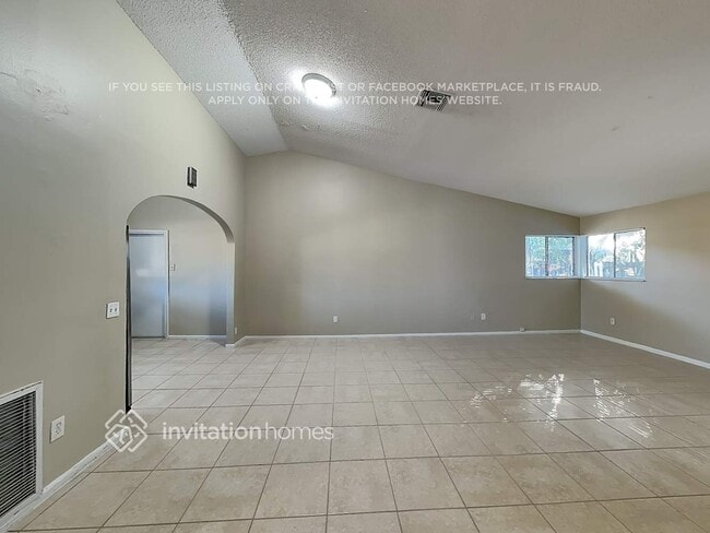 Foto del edificio - 9664 Carousel Cir S