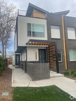 Building Photo - 1316 Stuart St