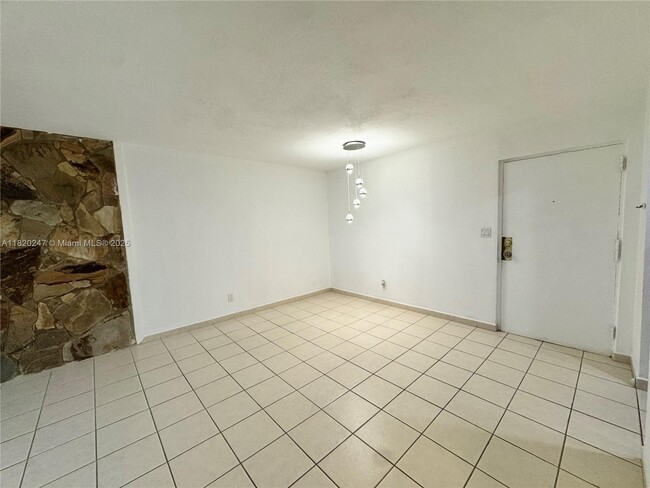 Foto del edificio - 8501 NW 8th St