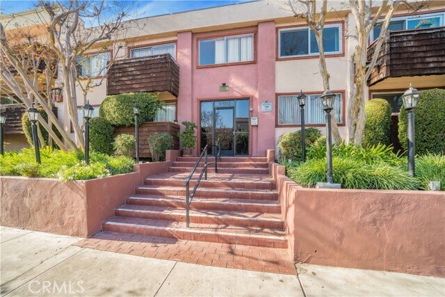 Foto principal - 5403 Newcastle Ave