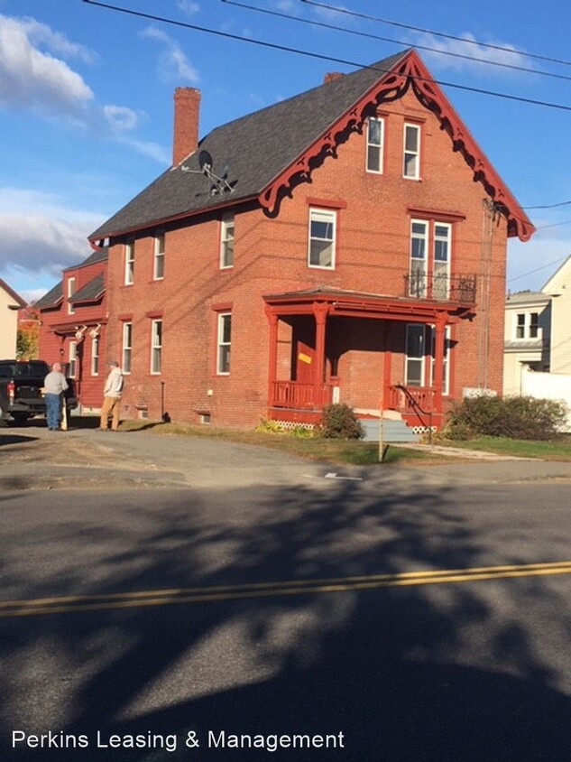 Primary Photo - 222 Main St
