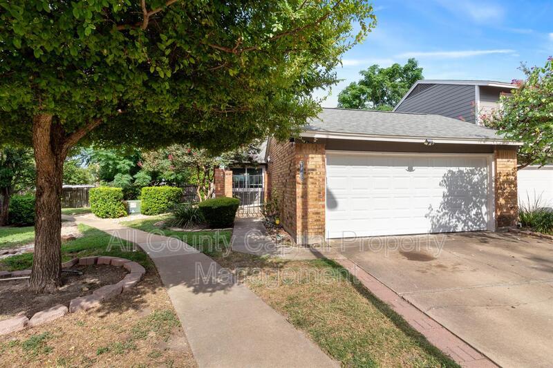 Primary Photo - 7243 Coronado Cir