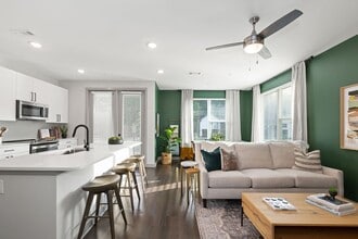 Building Photo - Axis at the Park