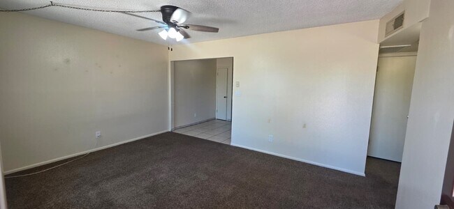 Building Photo - 24 N Mesa Dr