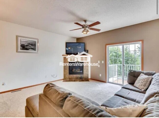 Foto del edificio - 7728 Lachman Ave NE
