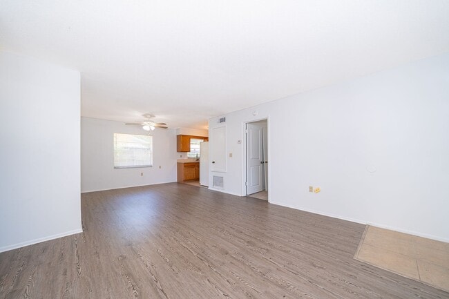 Building Photo - ALTAMONTE SPRINGS: 3 bed/1.5 bath home in ...