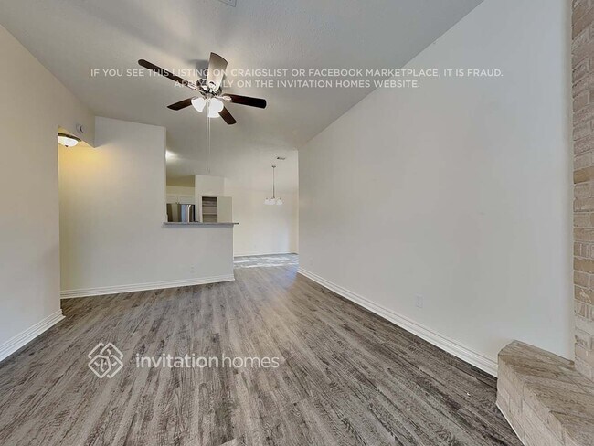 Foto del edificio - 9167 Golden Sunshine Dr