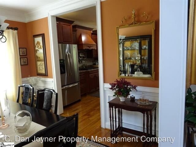 Building Photo - 4 br, 3.5 bath House - 120 Tinsley Court