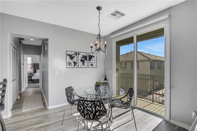 Foto del edificio - 3917 Sweet Pine St