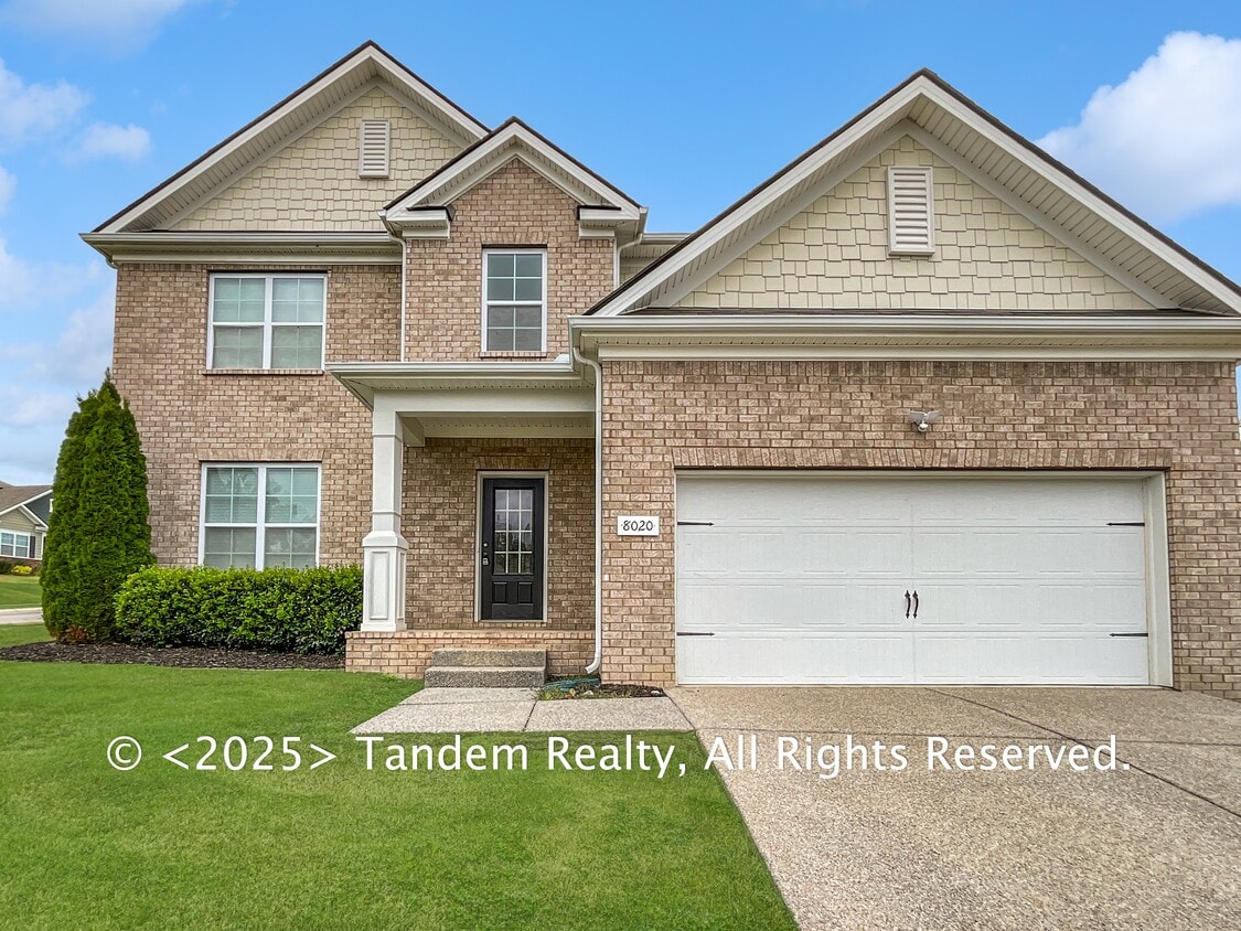 Foto principal - 8020 Forest Hills Dr