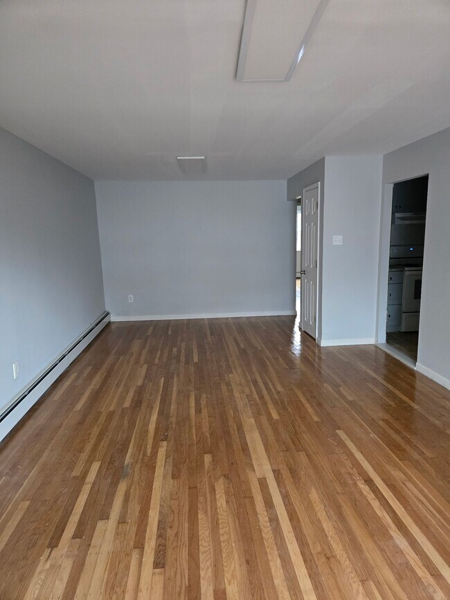 Foto del edificio - 608 Yeadon Ave