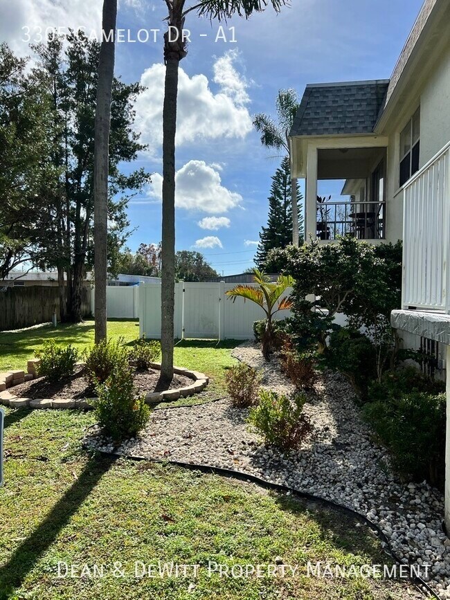 Building Photo - 3305 Camelot Dr