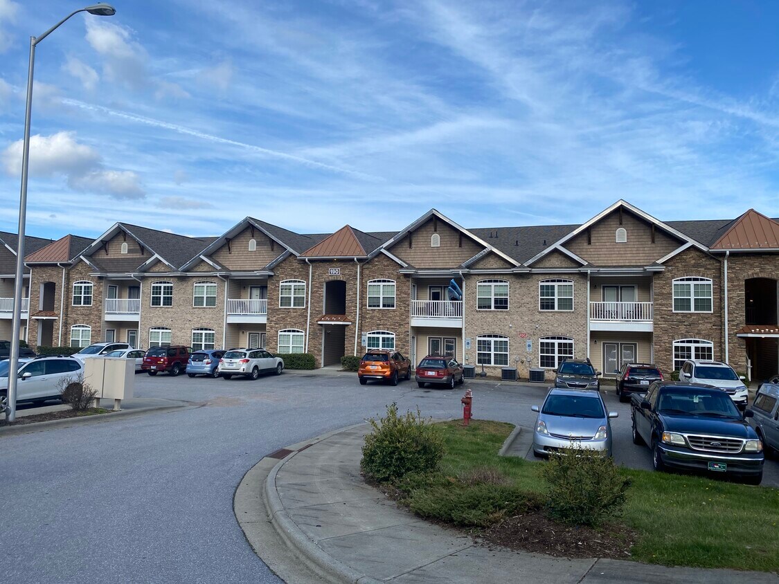 Front of Building, Unit is ground entrance. - 190 Eli Hartley Dr