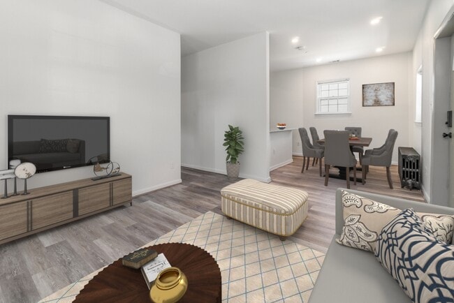 Building Photo - 1006 S Quinn St