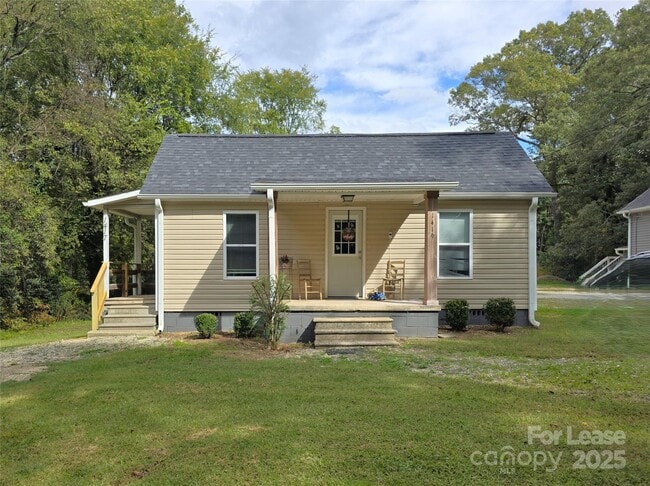 Building Photo - 1417 Oakshade Ave