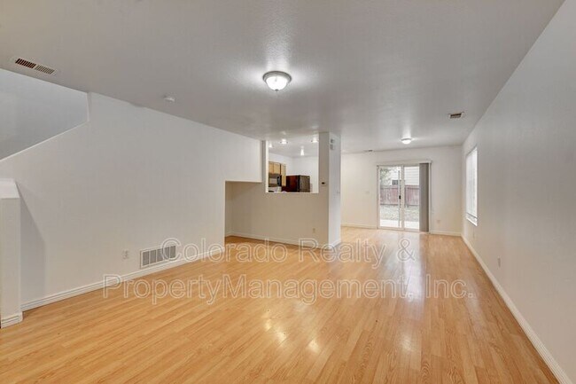 Building Photo - 5225 E 100th Dr