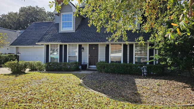 Building Photo - 406 Parkwood Pl