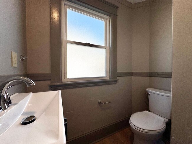 Building Photo - 70 Angell Ave