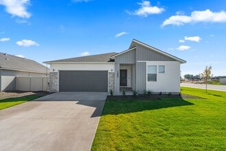 Building Photo - 12807 Carkhill St