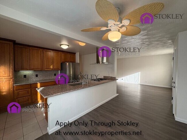 Foto del edificio - 540 Palms Dr