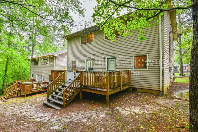 Building Photo - 42-56 Greenwood Cir
