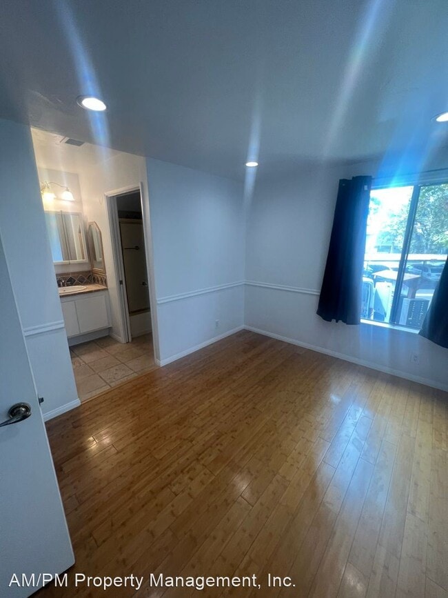 Building Photo - 2 br, 1 bath House - 49 Tangelo #303