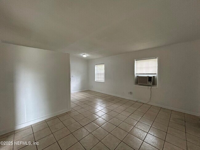 Foto del edificio - 6701 Ryance Rd