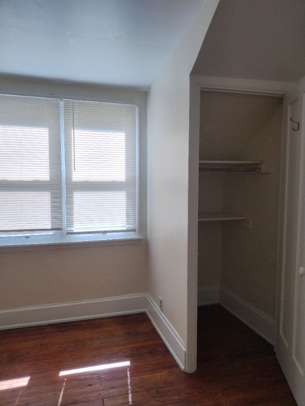 Building Photo - 3521 Clifton Ave