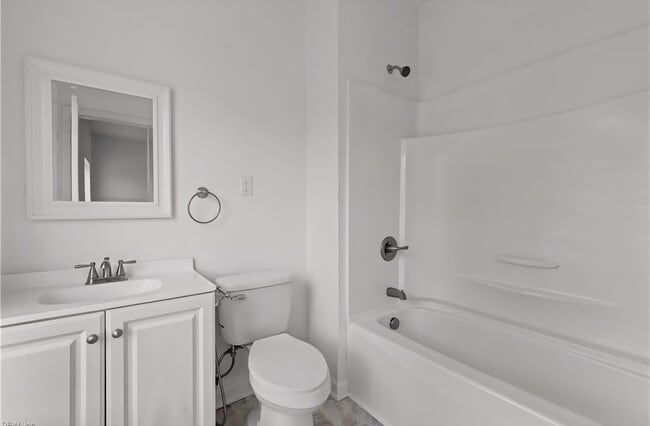 Building Photo - 310 W 26th St