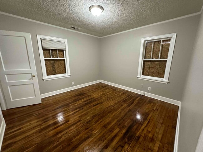 Photo - 725 Kent St House