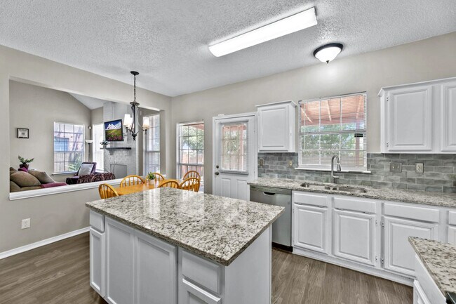 Foto del edificio - 2715 Woodlark DriveBEDROOM 2A - 768965