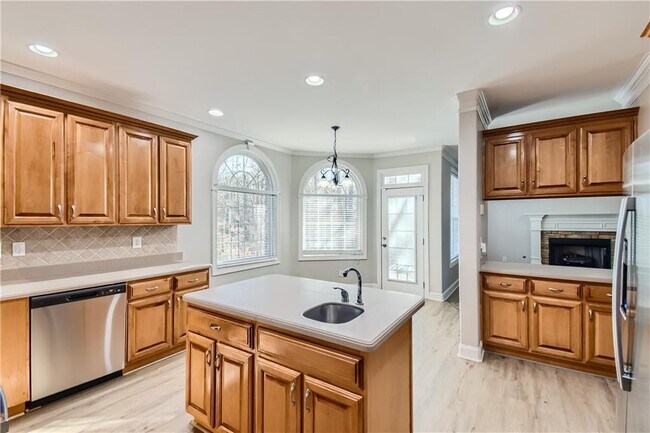 Building Photo - 1130 Charleston Ridge