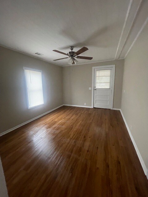 Foto del edificio - 5104 17 St