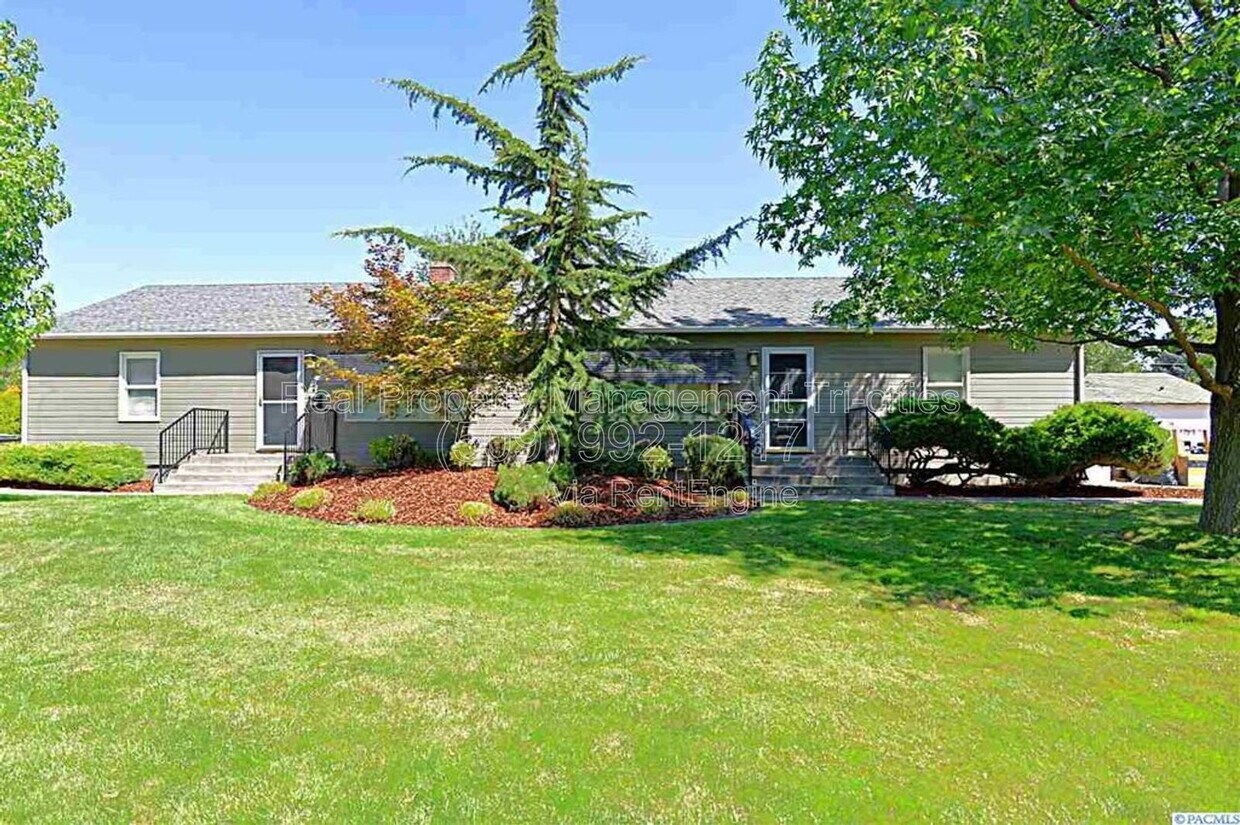 Primary Photo - 222 Douglass Ave