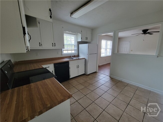 Foto del edificio - 1260 Aiken Rd