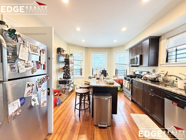 Building Photo - 75 Leicester St