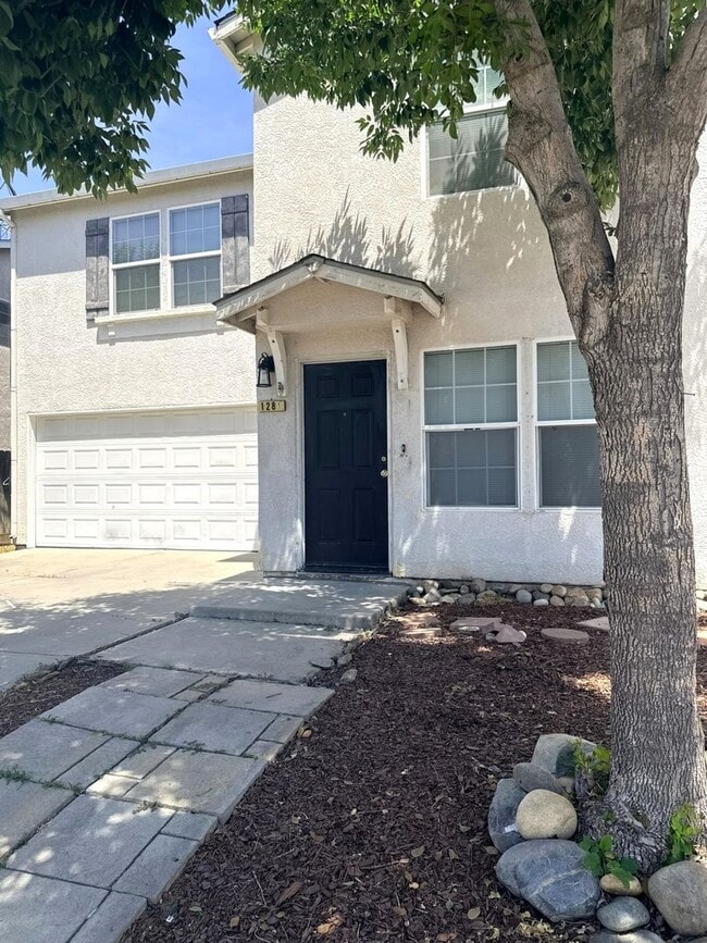 Don’t Miss Out on this 3/2.5 home - Don’t Miss Out on this 3/2.5 home