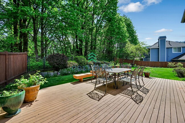 Building Photo - Beautiful Bellevue Home with 4 Beds + Bonu...