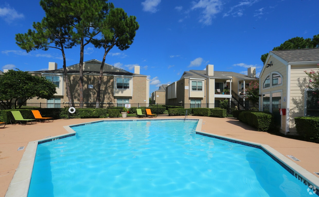 Hollyview Apartments Houston, TX