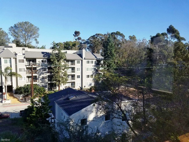 Building Photo - 2 br, 1 bath Apartment - 3427 Wilshire Ter