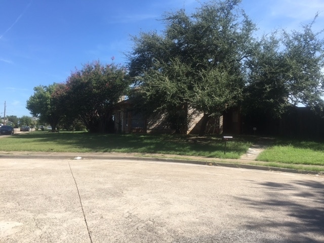 Building Photo - 13316-13318 Daystrom Ct