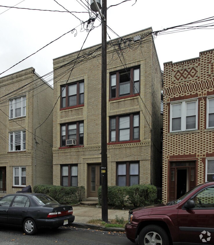30 Corbin Ave, Jersey City, NJ 07306 Apartments in Jersey City, NJ