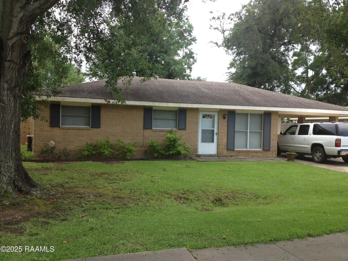 Primary Photo - 1103 Dulles Dr