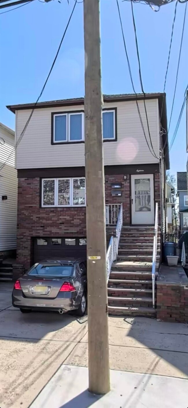 Building Photo - 18 E 46th St