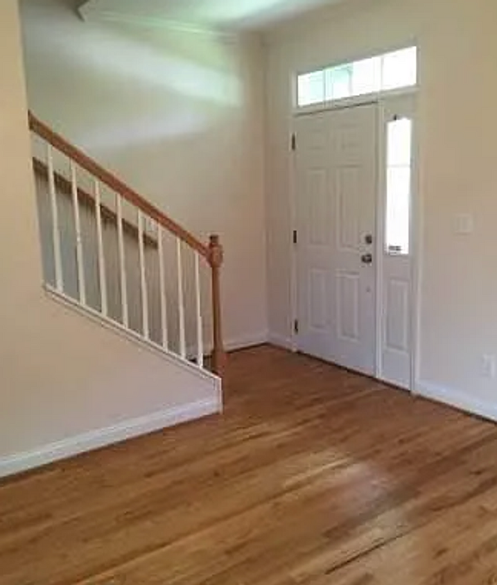 Foto principal - Charming 3-Bedroom Home in Columbia, SC – ...