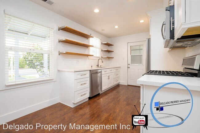 Building Photo - 3 br, 2 bath House - 2425 Alameda St