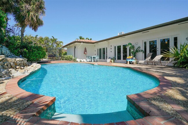 Foto del edificio - 11525 NE 22nd Dr