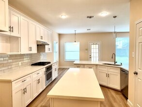 Building Photo - 1818 Maidenhair Ln
